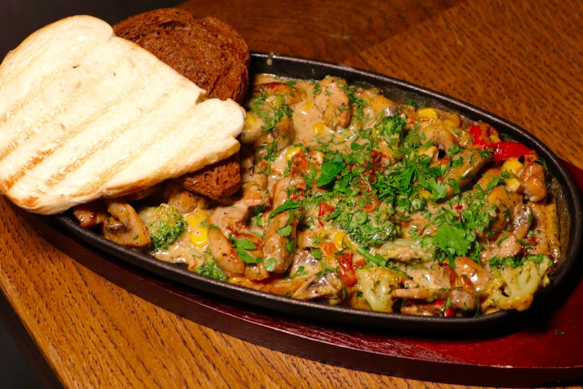 Пательня з куркою